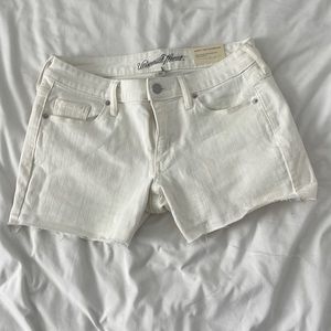 White mid rise universal thread denim shorts
